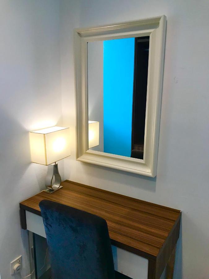 Mansion One Suites By Little Cabin George Town Bagian luar foto