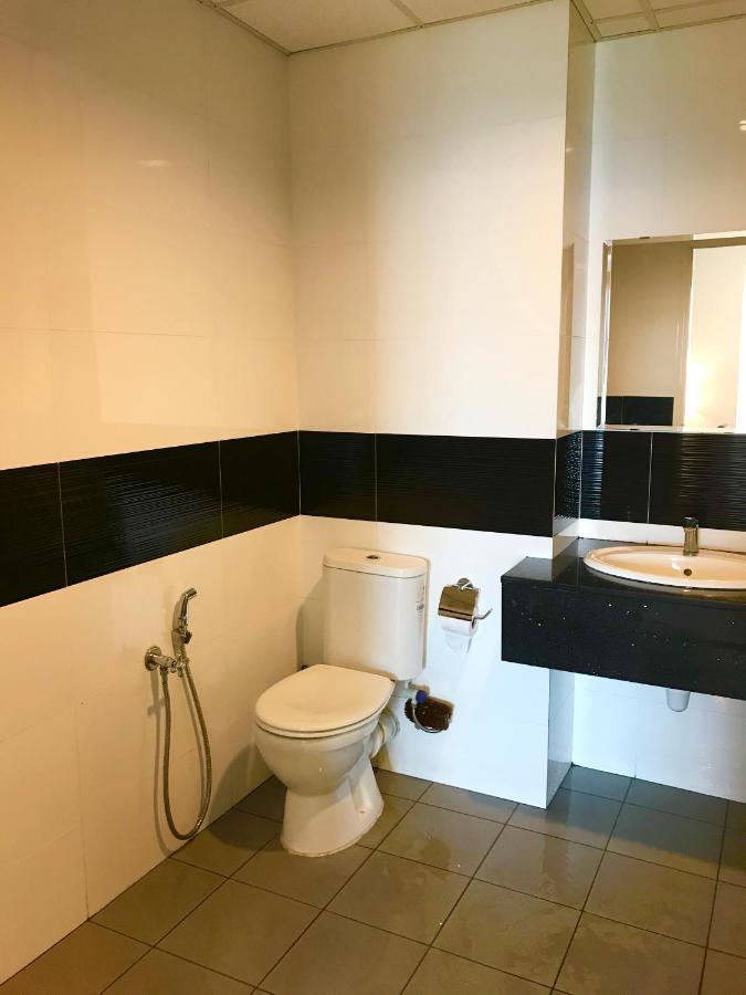 Mansion One Suites By Little Cabin George Town Bagian luar foto