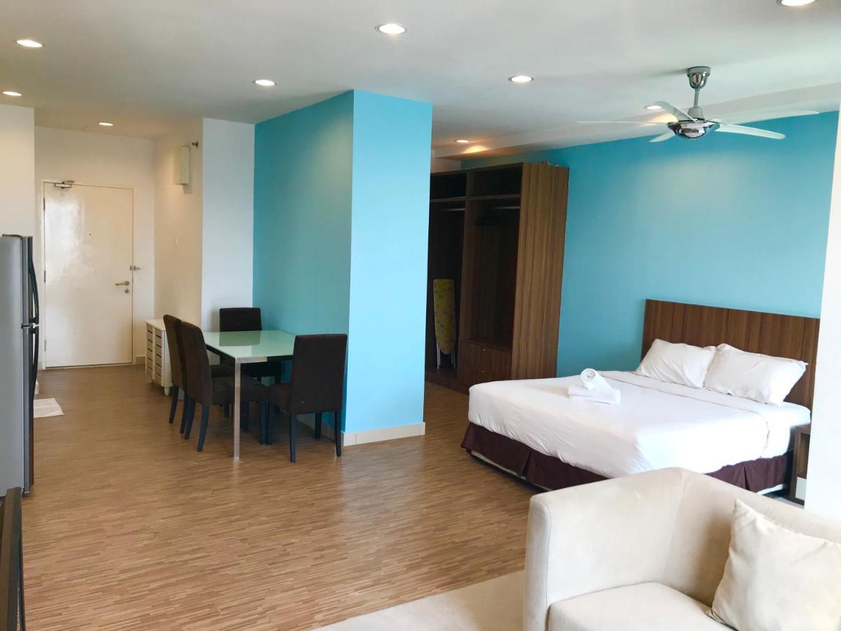 Mansion One Suites By Little Cabin George Town Bagian luar foto